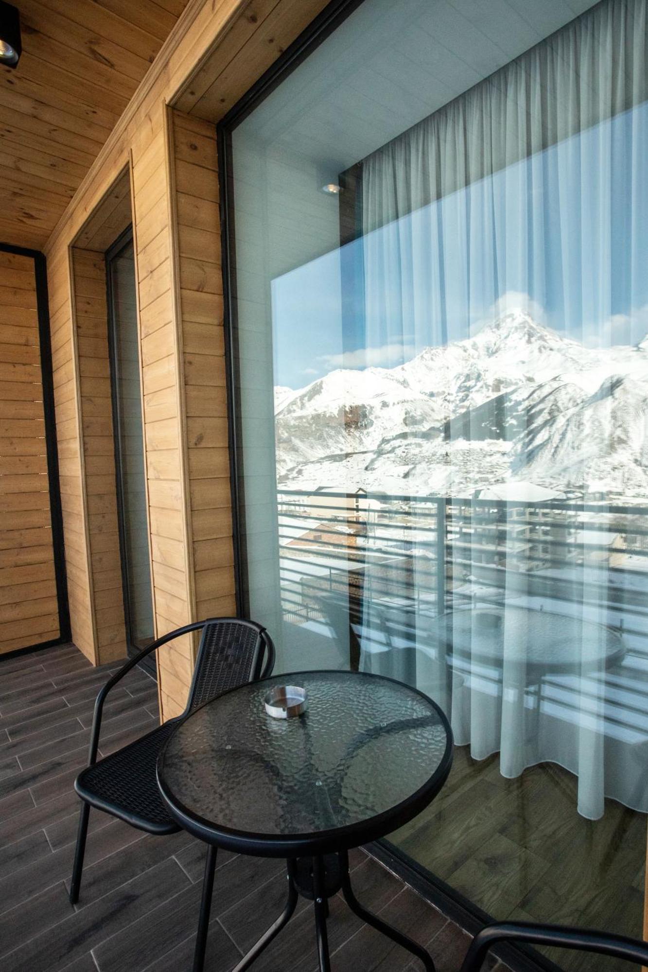Kazbegi Hotel Grand View Ngoại thất bức ảnh