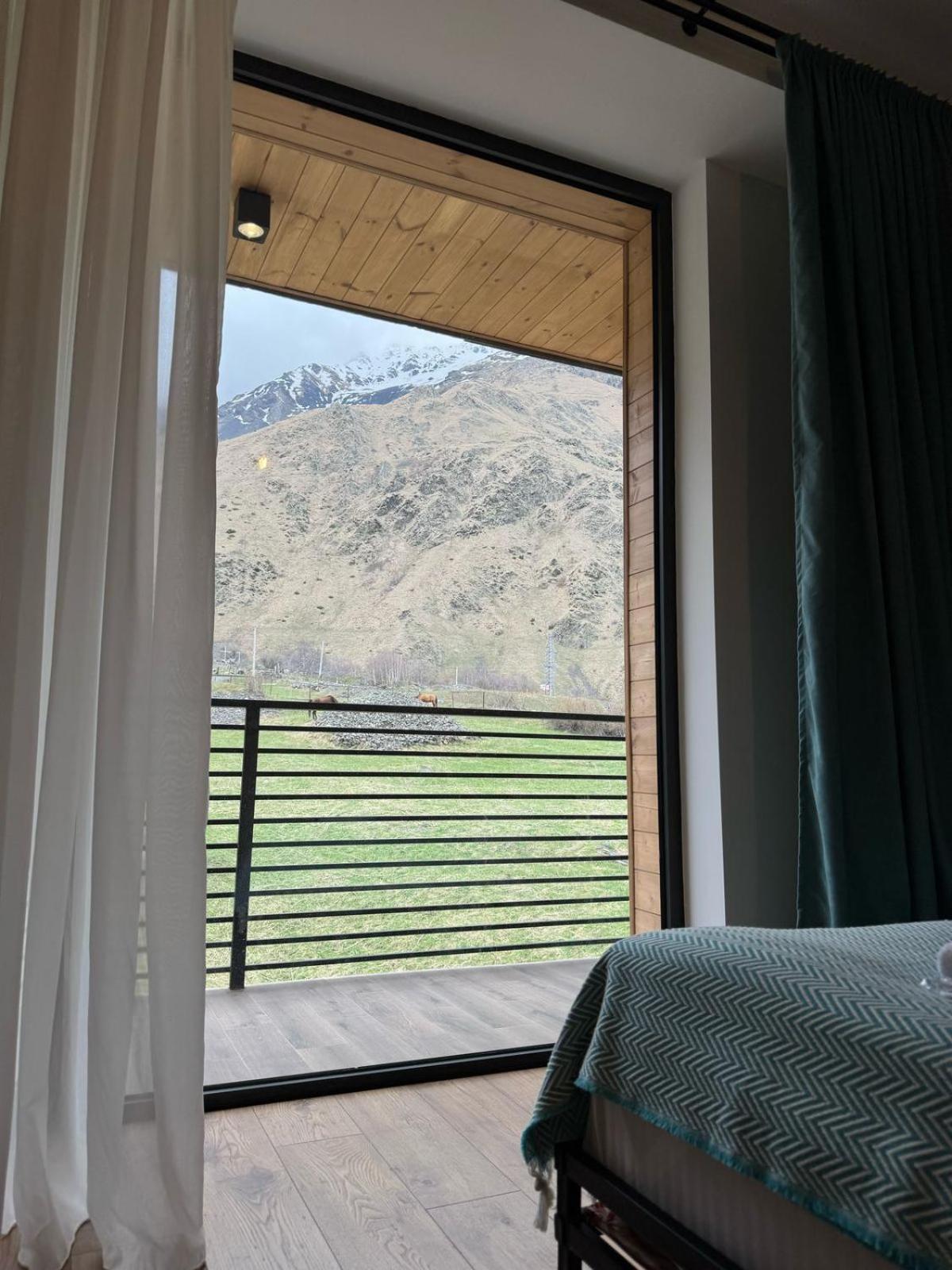 Kazbegi Hotel Grand View Ngoại thất bức ảnh