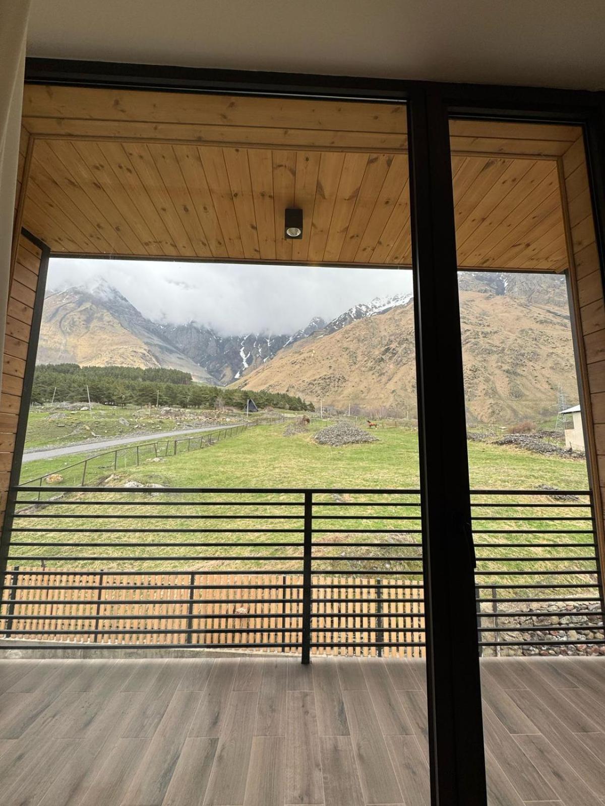 Kazbegi Hotel Grand View Ngoại thất bức ảnh