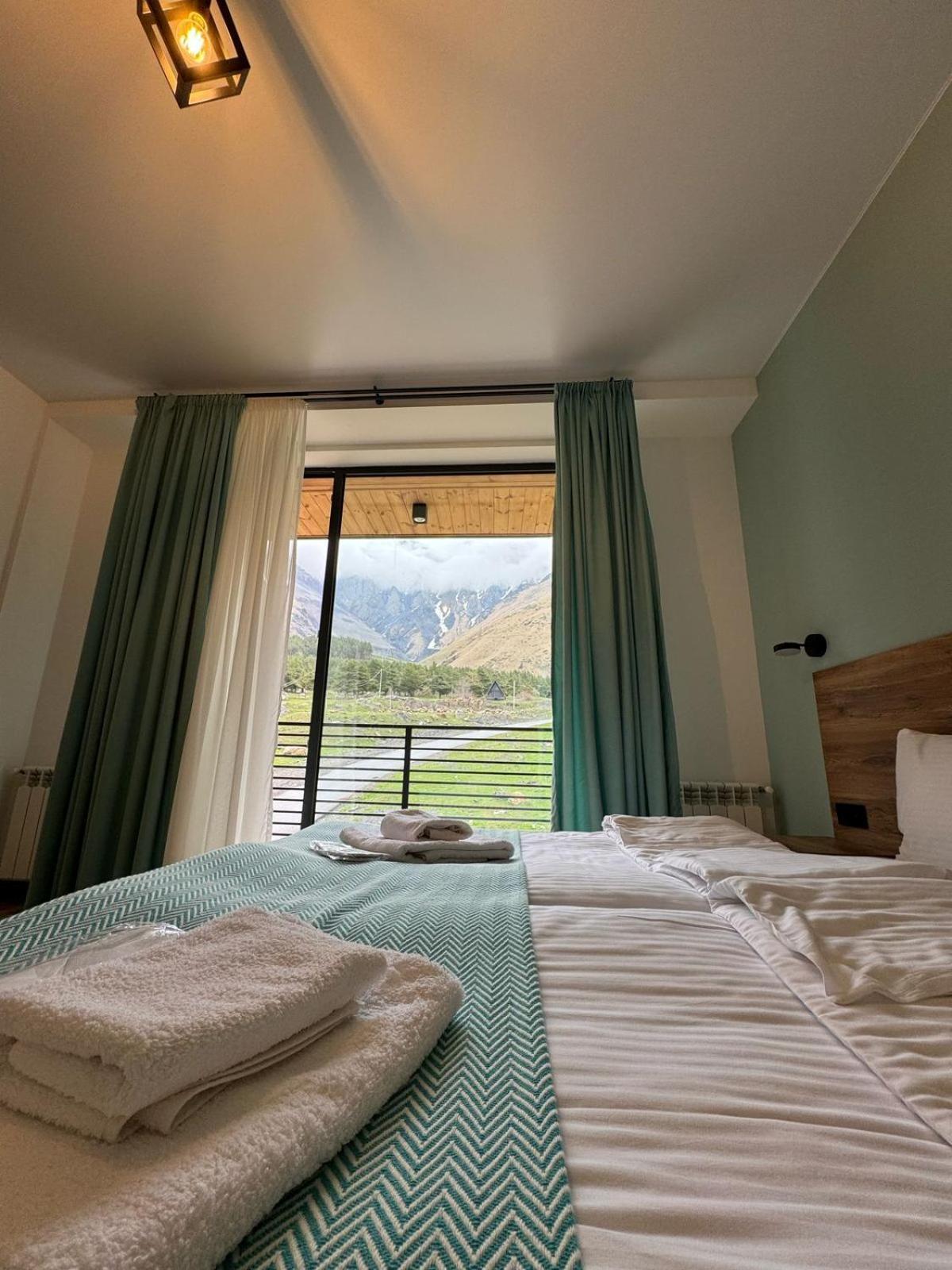 Kazbegi Hotel Grand View Ngoại thất bức ảnh