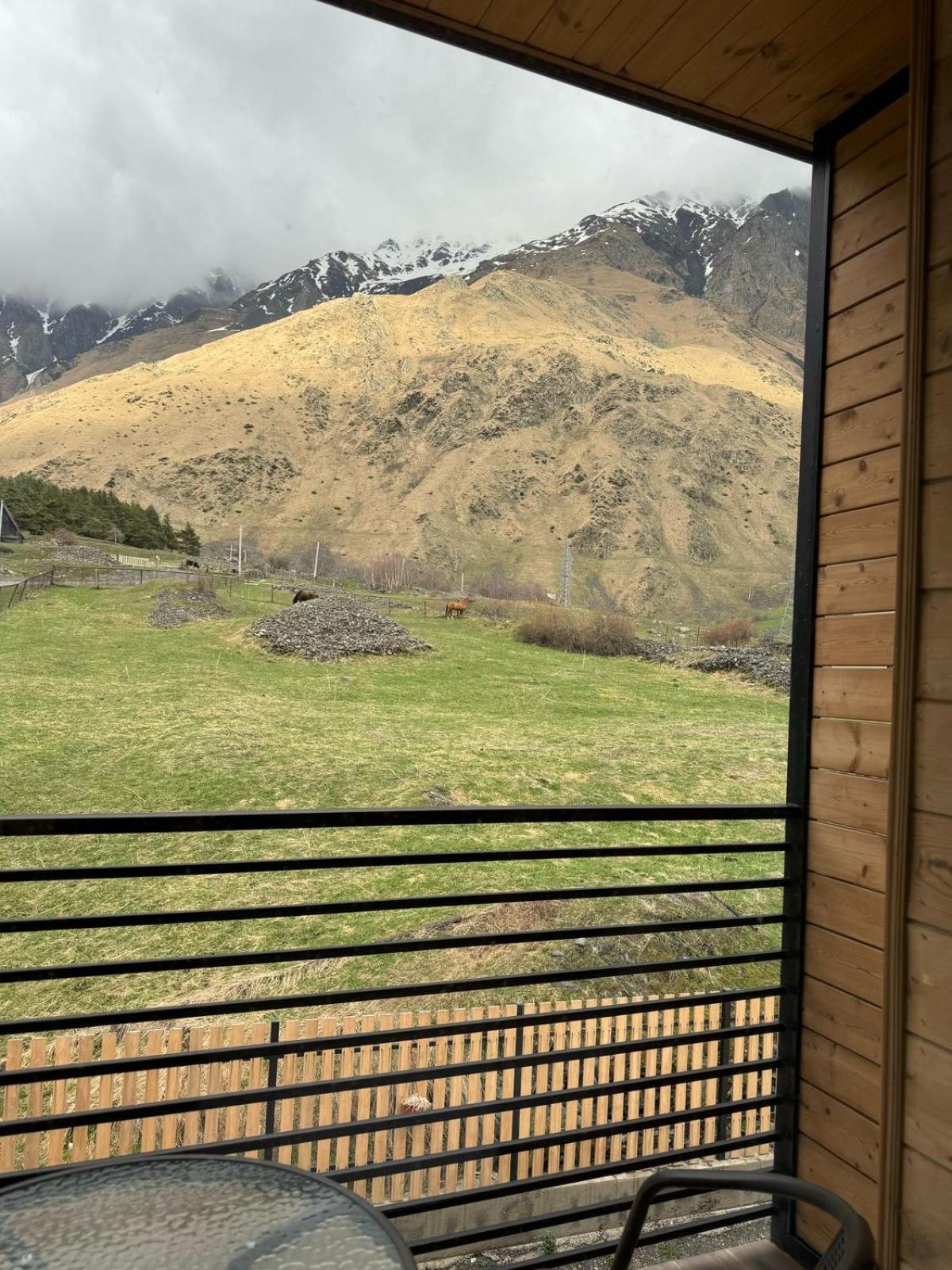 Kazbegi Hotel Grand View Ngoại thất bức ảnh