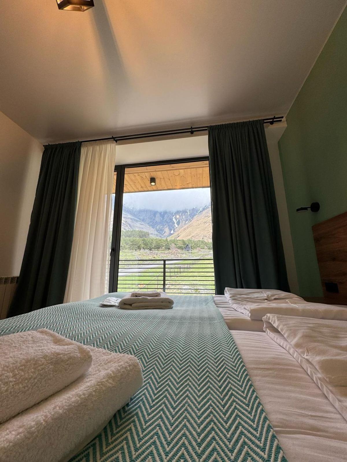 Kazbegi Hotel Grand View Ngoại thất bức ảnh