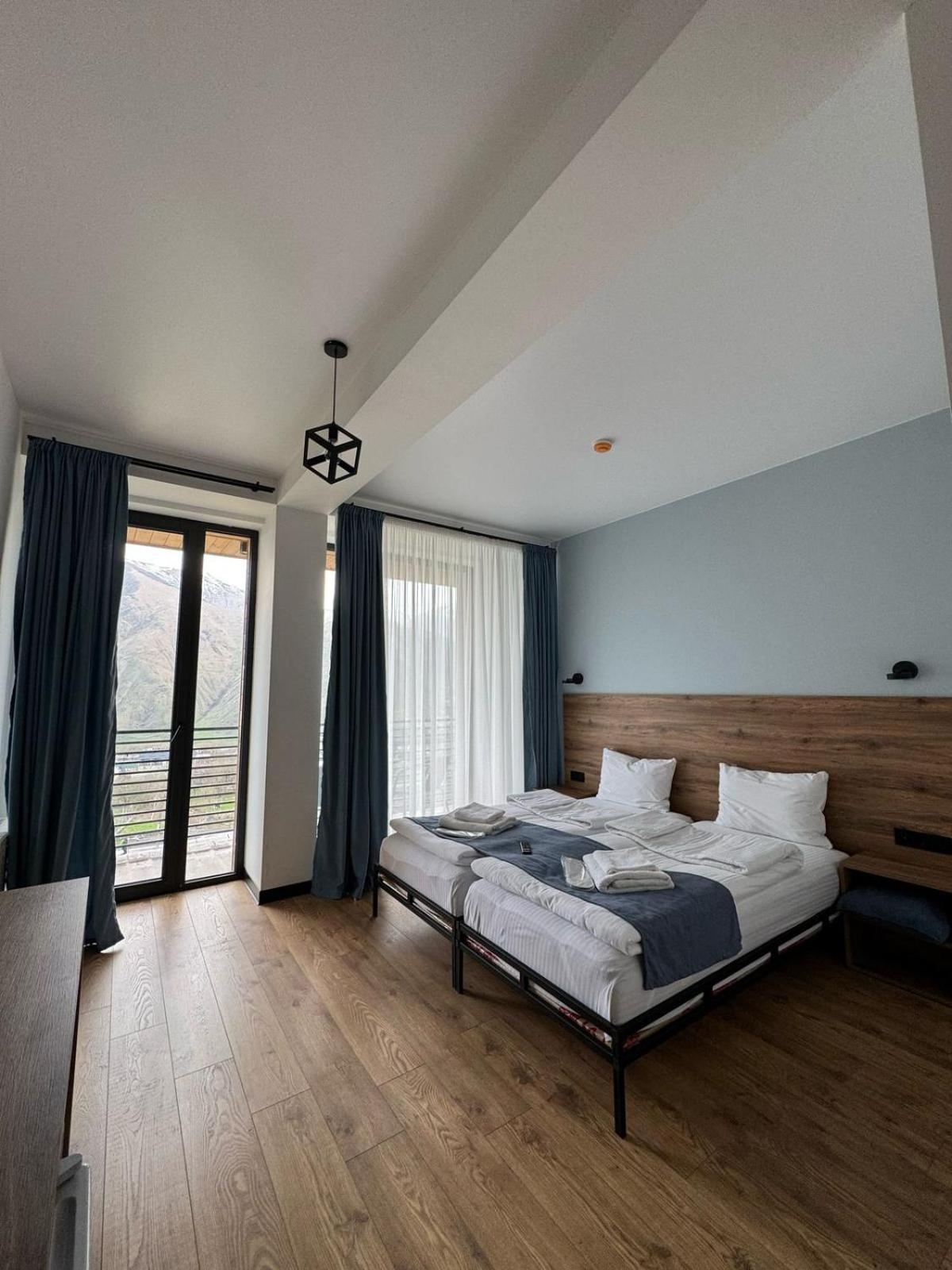 Kazbegi Hotel Grand View Ngoại thất bức ảnh