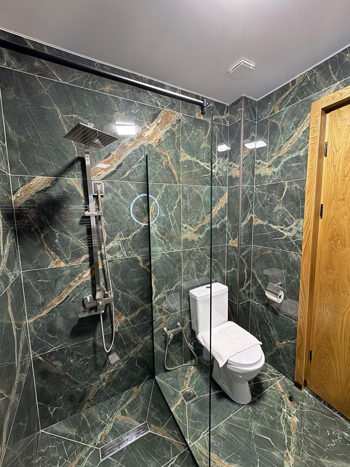Kazbegi Hotel Grand View Phòng bức ảnh