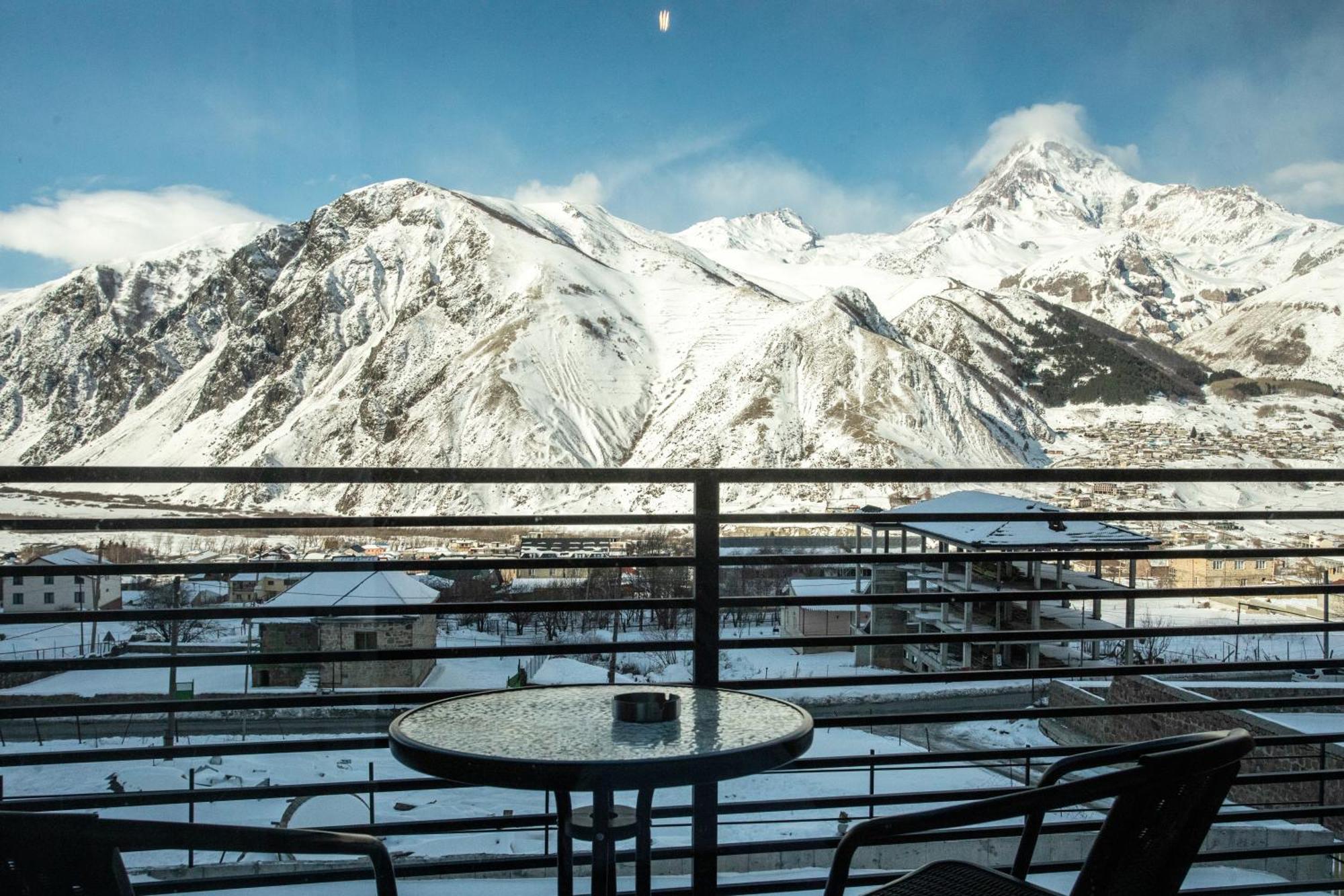 Kazbegi Hotel Grand View Ngoại thất bức ảnh