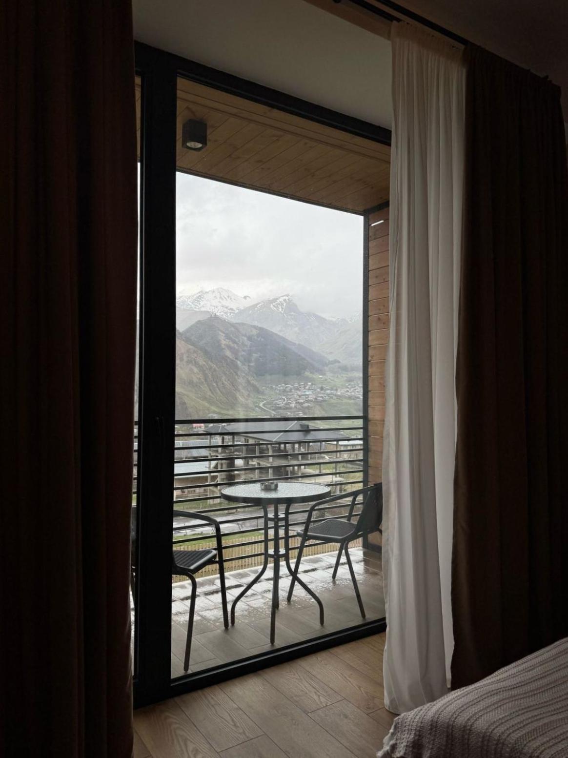 Kazbegi Hotel Grand View Ngoại thất bức ảnh